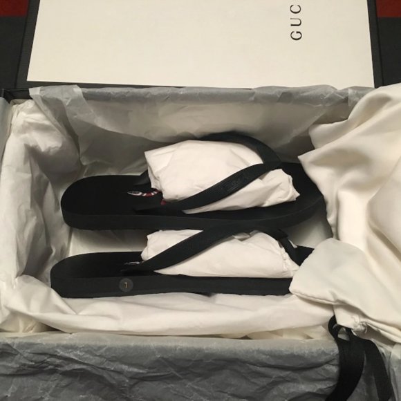 LAST DROP Men's Gucc Black Snake-print Flip Flops - Picture 4 of 6